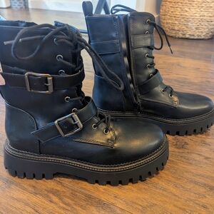 NWT Sincerely Jules Peyton Black Buckle Combat Boots